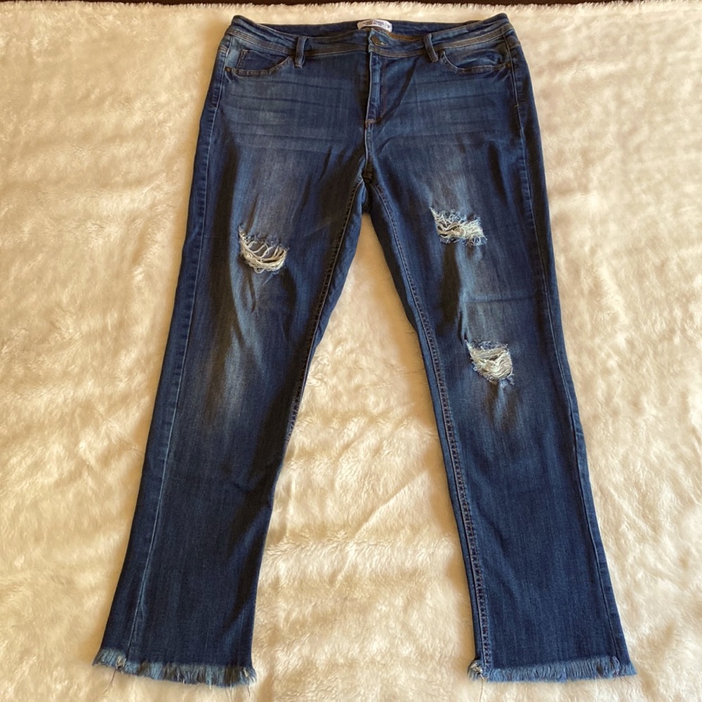 PLUS Size 18 ALMOST FAMOUS Mid Rise Roll Cuff Ripped Jeans